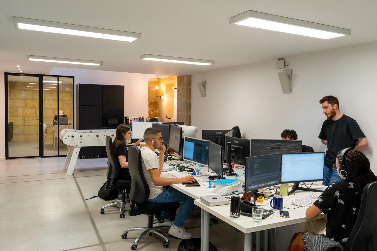 équipe développeurs Agence Parker au travail
